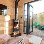 Little Beach Cabin